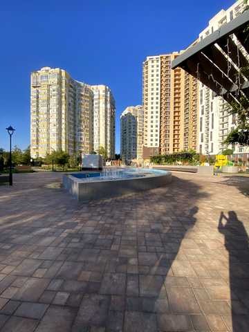 Краснова вул., (65 перлина)