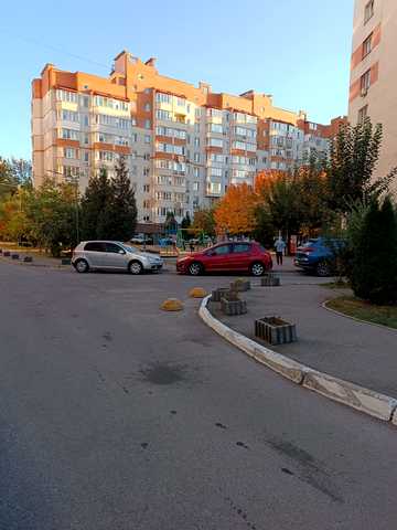 Генерала Гандзюка вул., 2