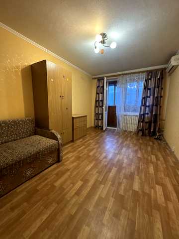 Гвардійців-Широнінців вул., 44