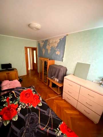 Леоніда Каденюка просп. (Юрія Гагаріна), 19/30