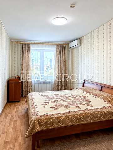 Урлівська вул., 20