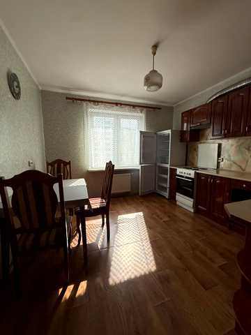 Здолбунівська вул., 13