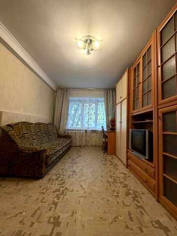 Братиславська вул., 14