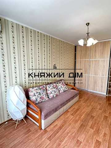 Єлизавети Чавдар вул., 28