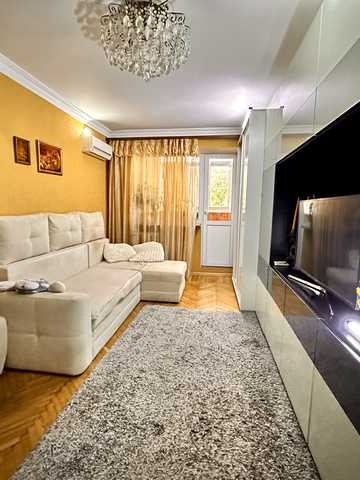 Павла Чубинського вул. (Крупської), 8
