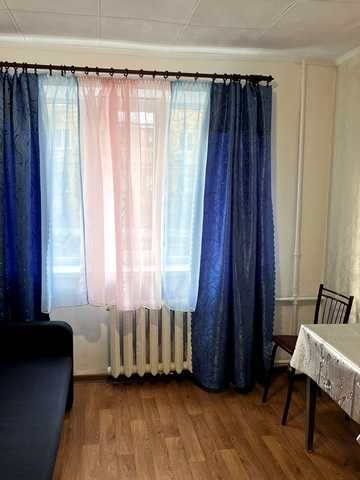 Космонавтів вул., 25/3