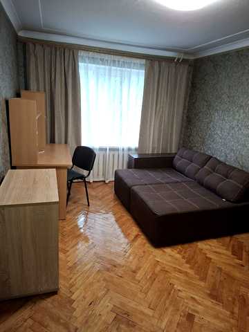 Дегтярівська вул., 43/8