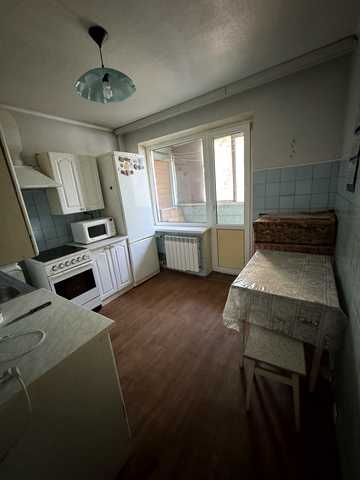Романа Шухевича просп. (Генерала Ватутіна), 2-Б