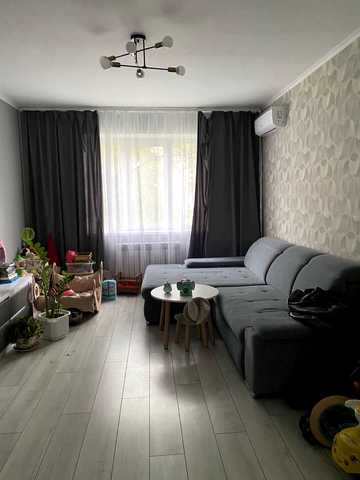 Вигурівський бульв., 5
