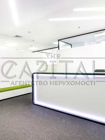 Спортивна пл., 1