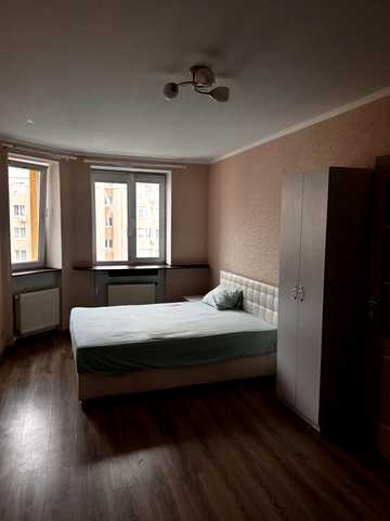 Миру вул., 40