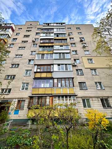 Максима Кривоноса вул., 29