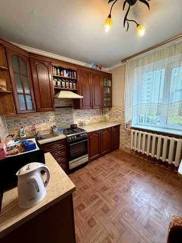 Івана Величковського вул., 48