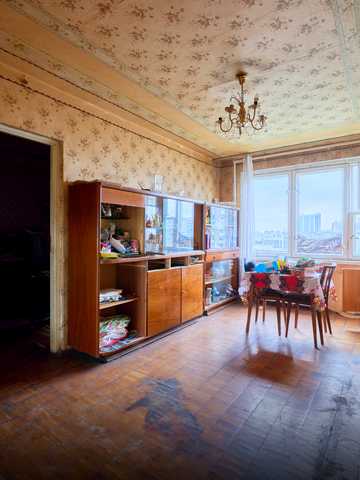 Дарницький бульв., 4