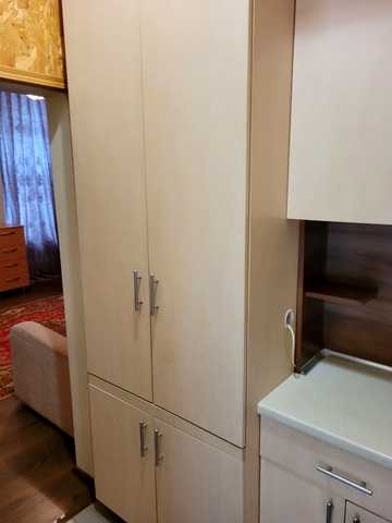 Базарна вул., 8