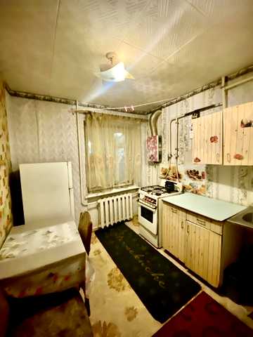 Металургів просп., 27