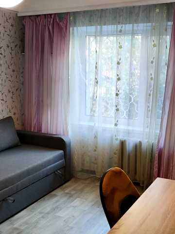Павла Тичини просп., 12-Б
