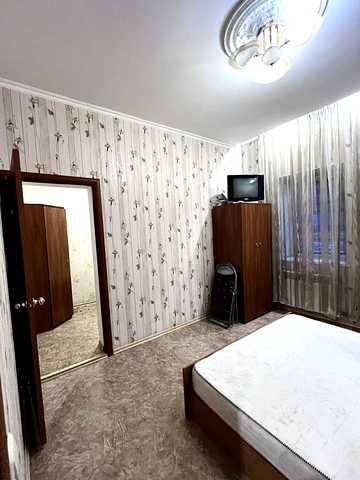 Манежна вул., 28