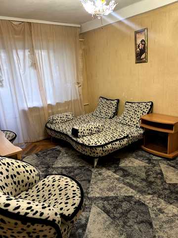 Соборності просп. (Возз'єднання), 1-А