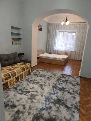 Троїцька вул., 30