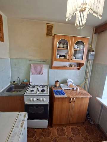 Плугова вул., 14