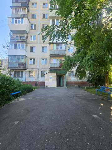 Празька вул., 26