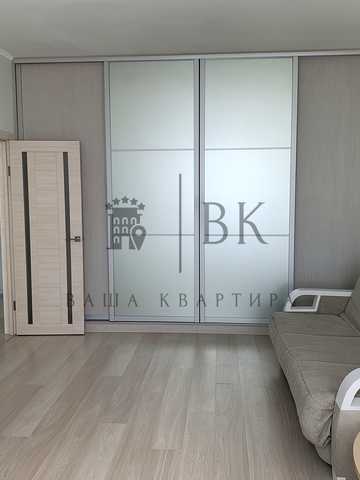 Дарницький бульв., 8-В