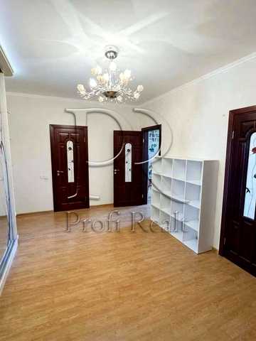 Голосіївська вул., 13