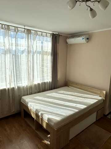 Сім'ї Кульженків вул. (Петра Дегтяренка), 35