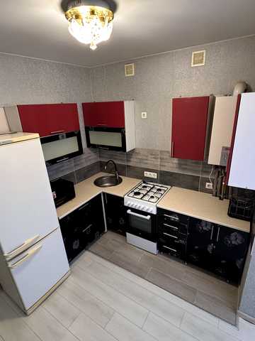 Машинобудівників вул., 31