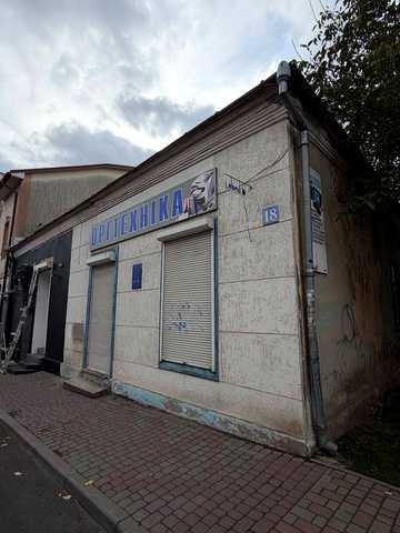 Михайла Грушевського вул., 18