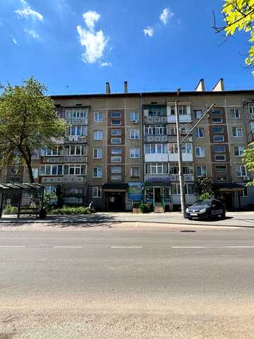 Василя Симоненка вул., 6