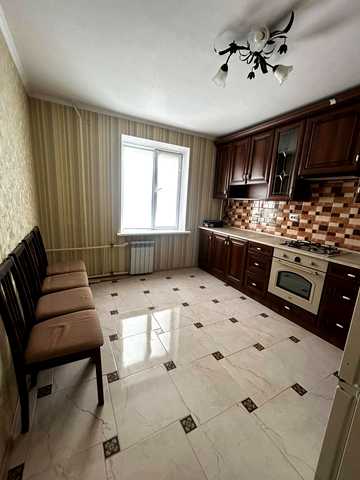 Чорновола вул., 65