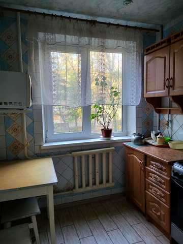 Нескорених вул. (Героїв Праці), 19а