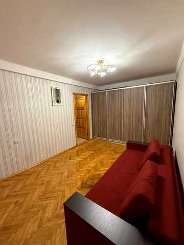 Андрія Малишка вул., 17