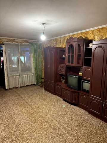 Кам'янецька вул., 38