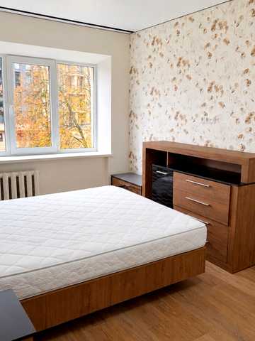 Космонавтів просп., 51