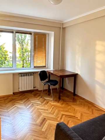 Кирилівська вул. (Фрунзе), 124