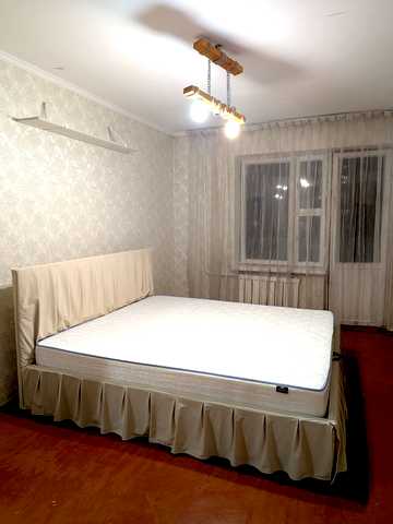 Деміївська вул., 35