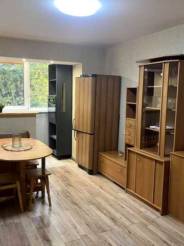 Максима Кривоноса вул., 7