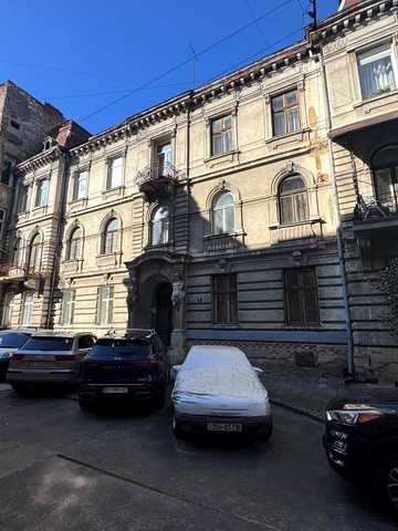 Михайла Щепкіна вул., 4