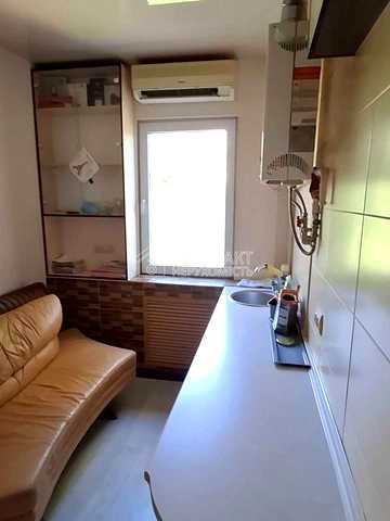 Киргизька вул., 8а