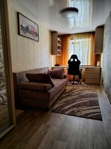 Жасминовий бульв. (Петра Слинька), 5