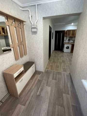 Івана Крамського вул., 4