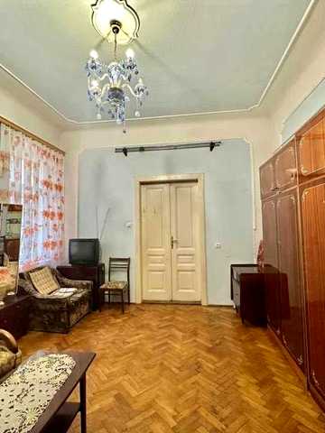 Софії Яблонської вул. (), 24