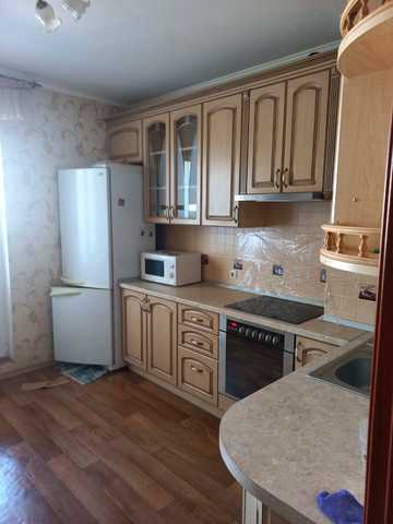 Григорія Ващенка вул., 1