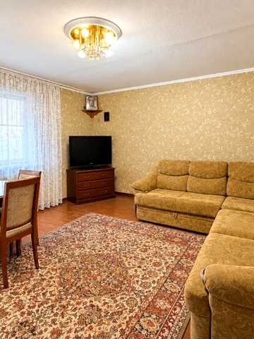Олександра Поля просп. (Кірова), 44