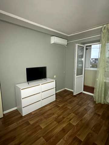 Празька вул., 25/2