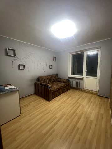 Рівна вул., 28