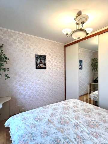 Амвросія Бучми бульв., 8